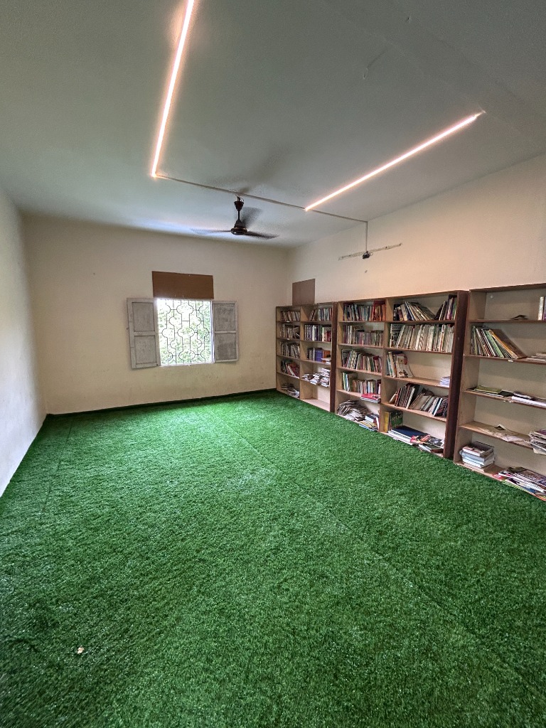 Library - Oxford School