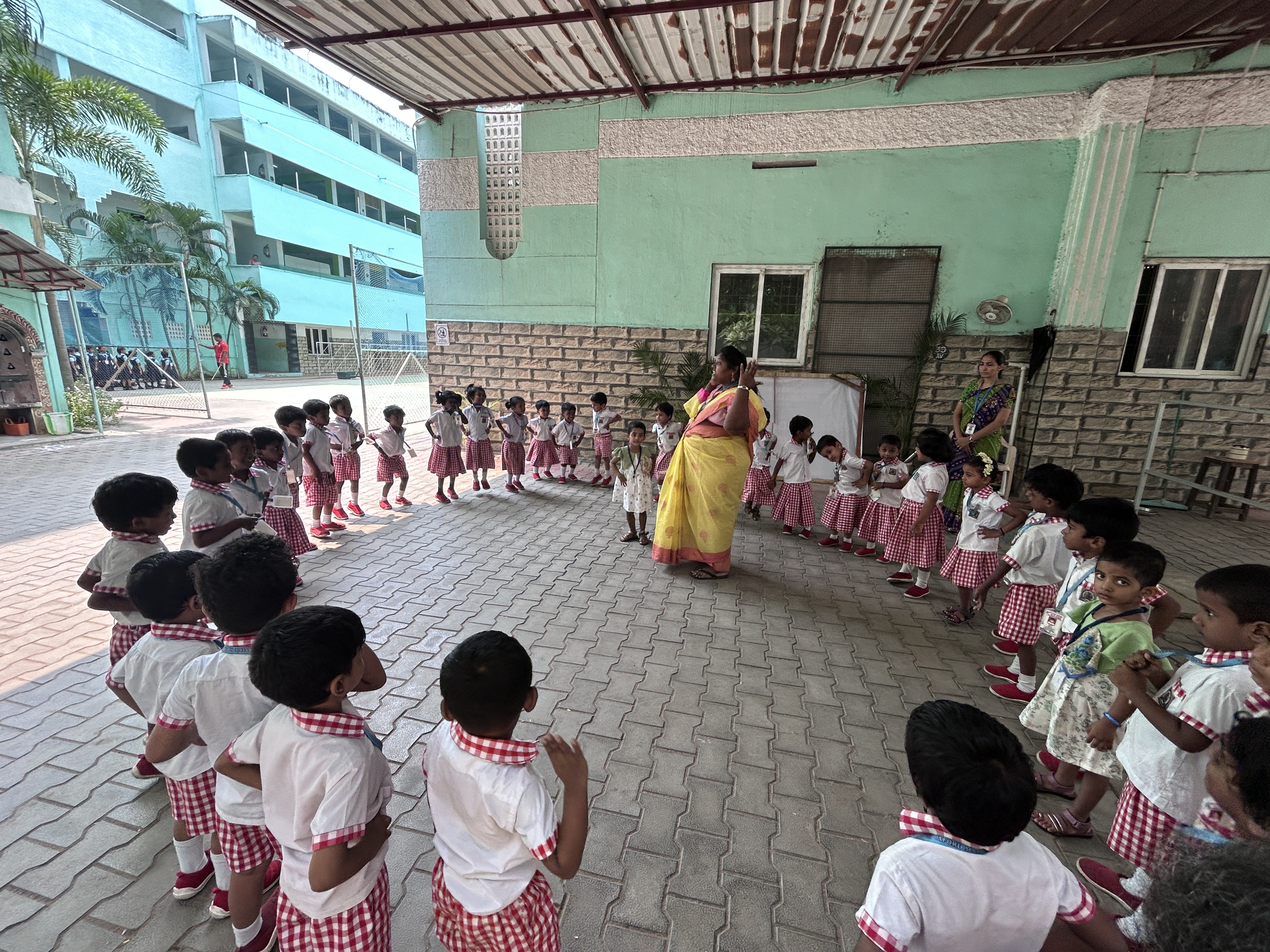Kinder Garden - Oxford School