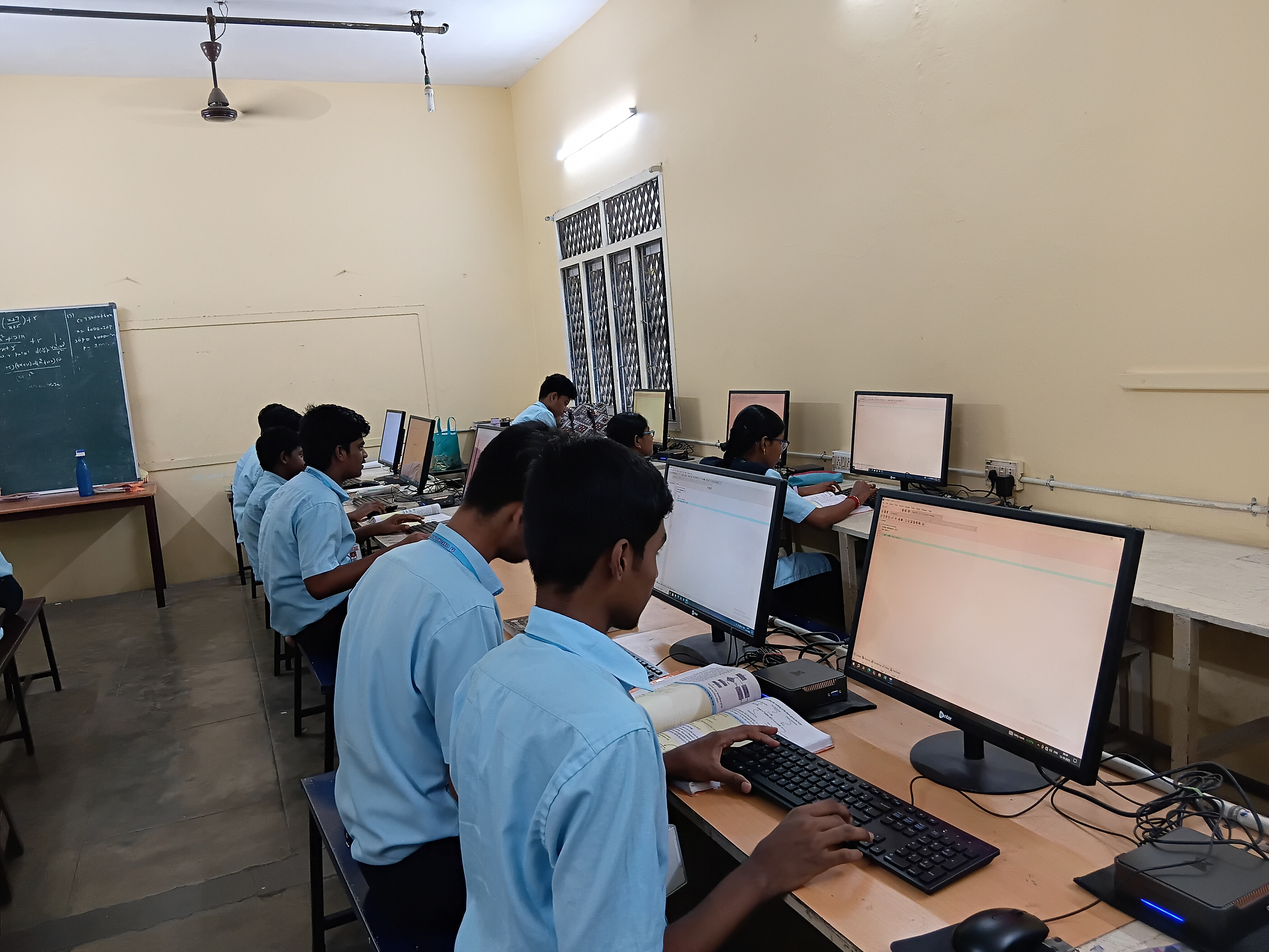 Laboratory - Oxford School